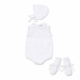Conjunto de tres piezas para bebé en color blanco de la marca Machú, incluye pelele de punto calado, capota y patucos, hecho a mano en España con 100% algodón