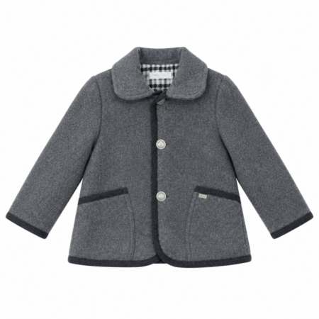 Vista frontal de la chaqueta austriaca gris en mezcla de lana para niños de 2 a 10 años, con botones metálicos y ribetes oscuros.