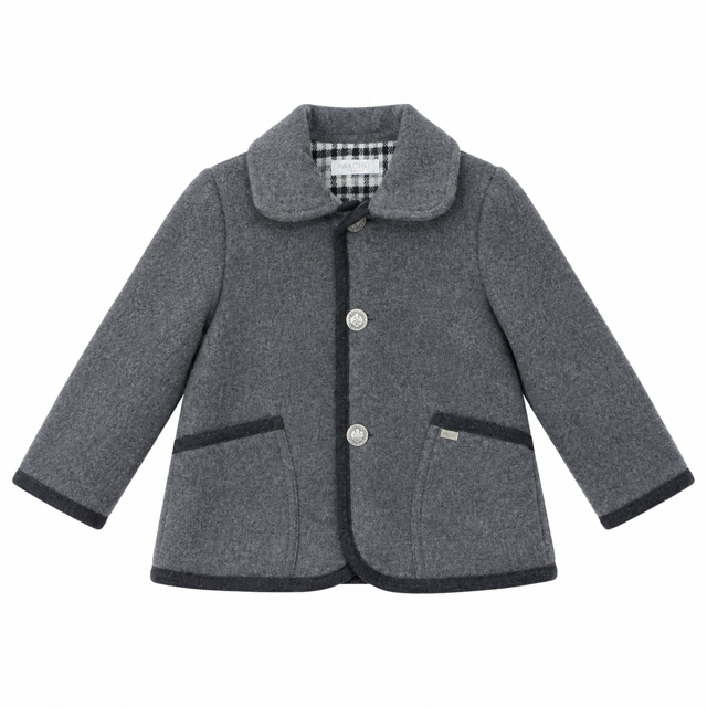 Vista frontal de la chaqueta austriaca gris en mezcla de lana para niños de 2 a 10 años, con botones metálicos y ribetes oscuros.