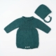 Conjunto de ranita y gorro en punto verde petróleo 100% acrílico para bebé de 3 a 18 meses Modelo Jaime, producto elaborado en España.