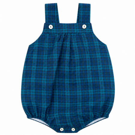 Vista frontal del pelele rana para bebé con estampados de escoceses azules, tirantes y en la entrepierna para 9 meses a 2 años, elaborado producto en España.