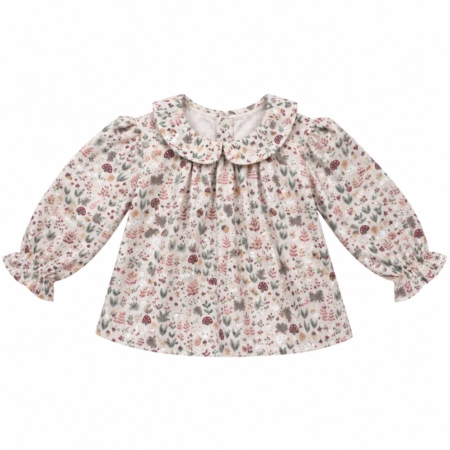 Vista frontal de la blusa Toronto con estampado botánico y de setas para niña, elaborada en España.